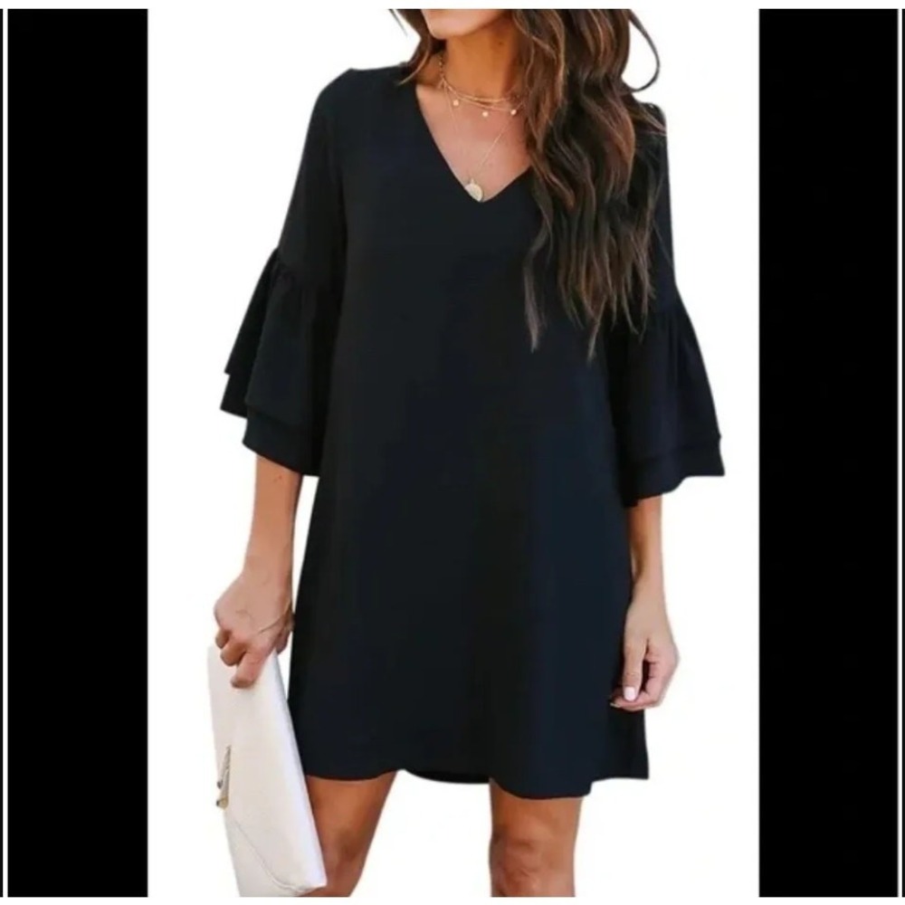 Belongsci Dress Womens Medium Black V Neck Bell Sleeve‎ Shift Mini Dress NEW